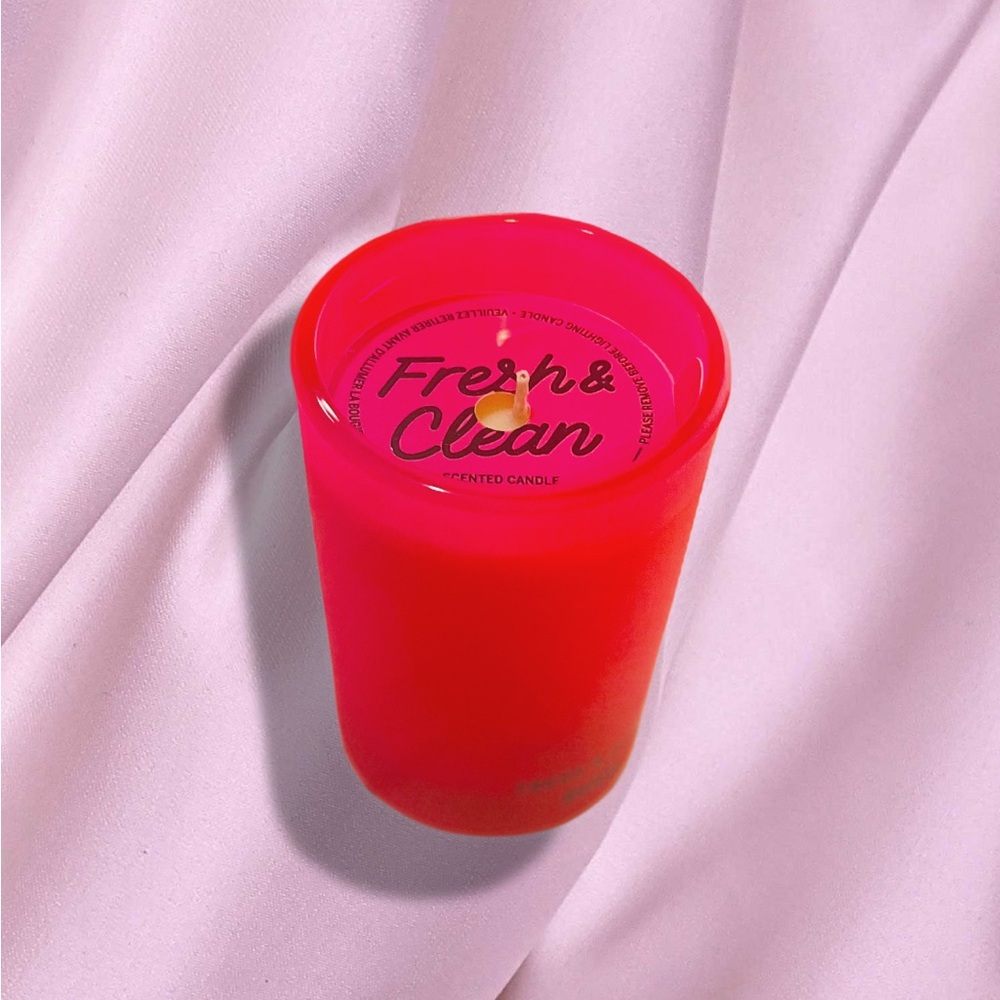 PINK Victoria's Secret Fresh & Clean Candle - Red and Pink